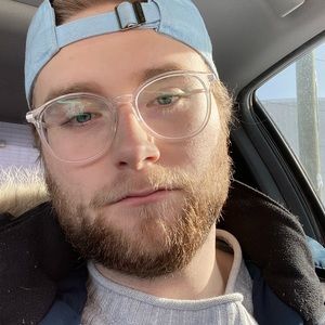 Meet your Posher, Devin